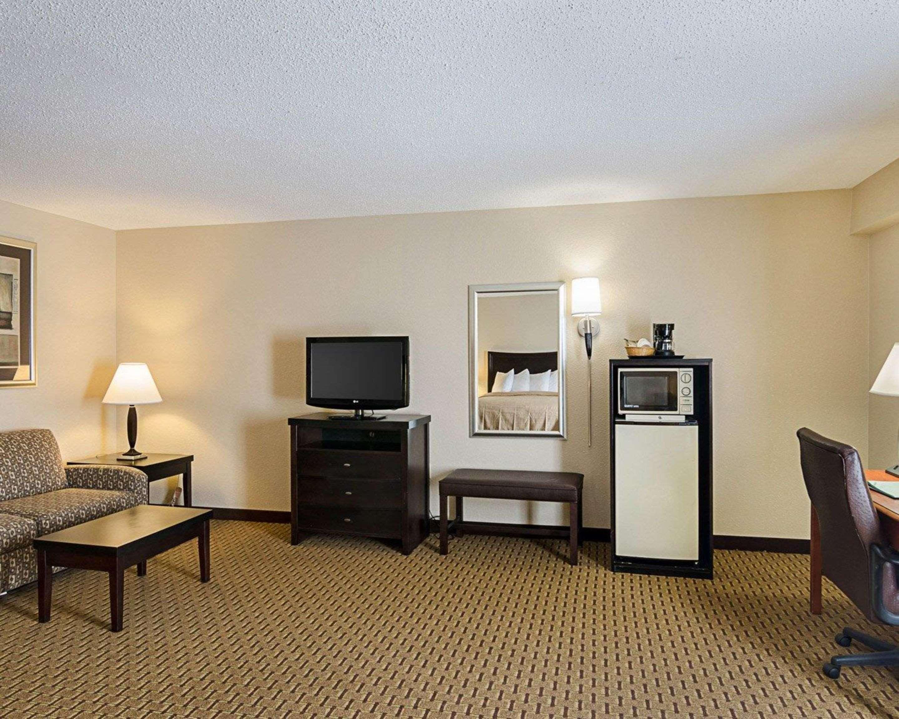 Quality Inn Troutville - Roanoke North Exterior foto